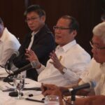 President Benigno S. Aquino III presides over the meeting on the update on effects of Typhoon Pablo at the President’s Hall of the Malacañan Palace on Wednesday (December 12). In photo are Transportation and Communications Secretary Joseph Emilio Aguinaldo Abaya, Health Secretary Enrique Ona, Public Works and Highways Secretary Rogelio Singson, Executive Secretary Paquito Ochoa, Jr., Interior and Local Government Secretary Manuel Roxas II, Defense Secretary Voltaire Gazmin, Social Welfare and Development Secretary Corazon Juliano-Soliman, Secretary to the Cabinet Jose Rene Almendras, Presidential Management Staff (PMS) head Julia Andrea Abad, Presidential Communications Development and Strategic Planning Office (PCDSPO) Secretary Ramon Carandang and Presidential Communications Operations Office (PCOO) Secretary Herminio Coloma, Jr. (MNS photo)