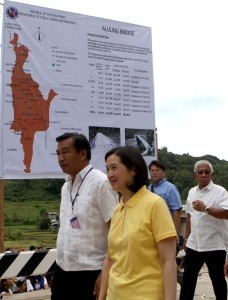 Presidential sister Victoria Elisa “Viel” Aquino-Dee, graces the Inauguration of the Aluling Bridge in Barangay Aluling, Cervantes, Ilocos Sur on Thursday (August 15, 2013). The project was implemented in eight phases with a total cost of Php191.37 million funded from the DPWH budget. The completion of the bridge allows faster and safer movement of people, goods and products between Ragions I and CAR, benefitting around 1,247 motorists per day. It will also support livelihood and tourism in Cervantes, dubbed as the “Summer Capital of Ilocos Sur”. The people of Cervantes trade agricultural crops, fishes, quarry products and manufactured goods with other lowland municipalities in the province and nearby areas such as Mountain Province and Baguio City. (MNS Photo).