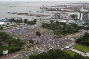 Thousands gather against the alleged misuse of the Priority Development Assistance Fund (PDAF) or pork barrel of lawmakers in front of the Quirino grandstand at Rizal Park, Manila on Monday (August 26, 2013). (MNS photo)