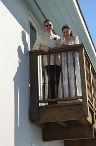 During cocktail hour, Lester and Jannelle greeted their guests from the balcony of the master suite.